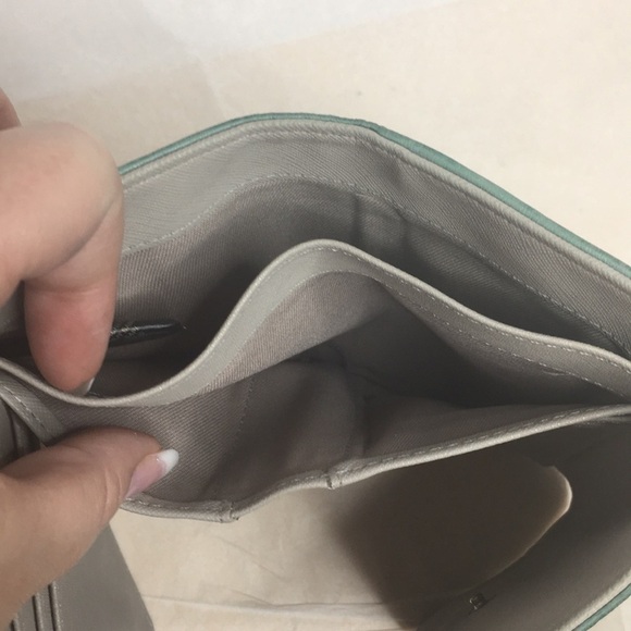 Fossil tri fold wallet in aqua - Picture 5 of 8